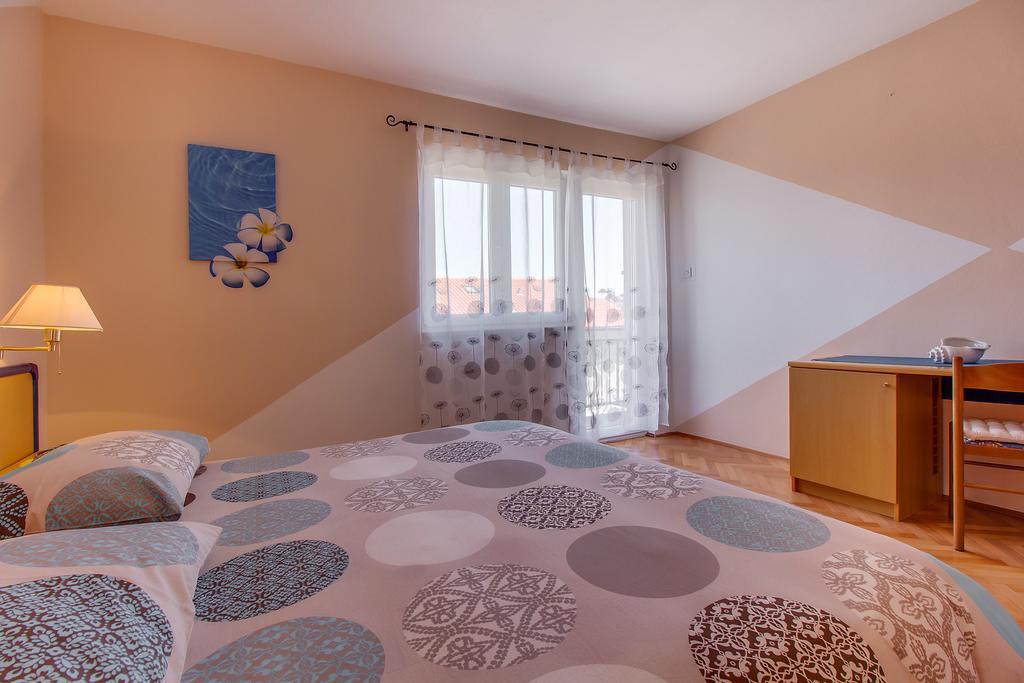 Apartments Petra Mali Losinj Exterior photo