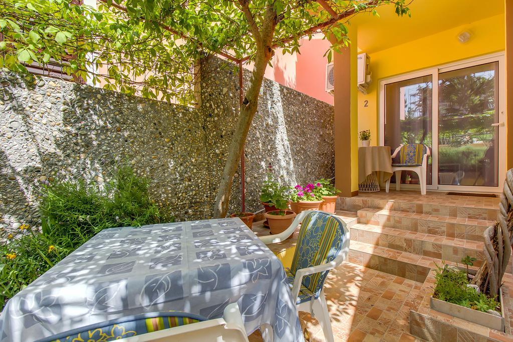 Apartments Petra Mali Losinj Exterior photo