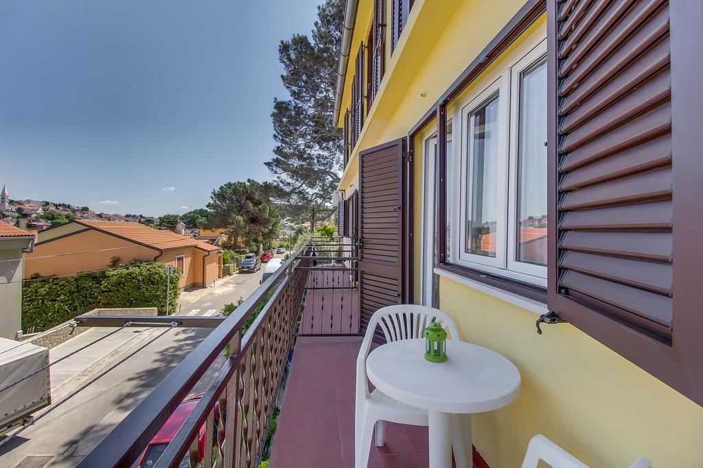 Apartments Petra Mali Losinj Exterior photo