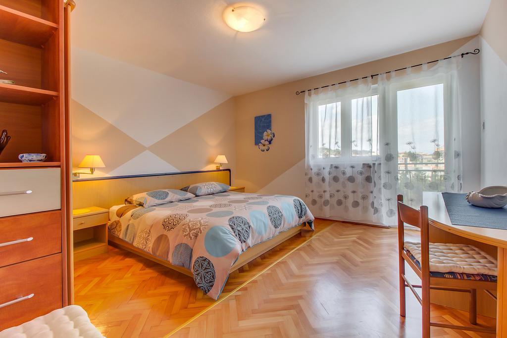 Apartments Petra Mali Losinj Exterior photo