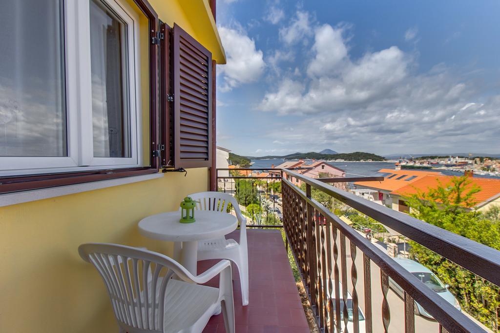 Apartments Petra Mali Losinj Exterior photo