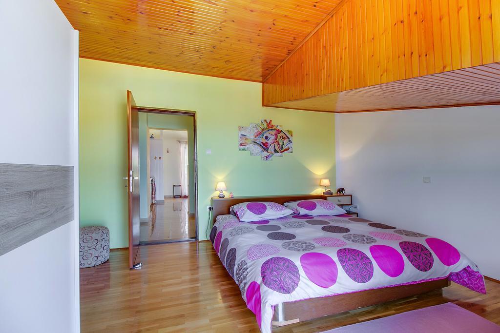 Apartments Petra Mali Losinj Exterior photo