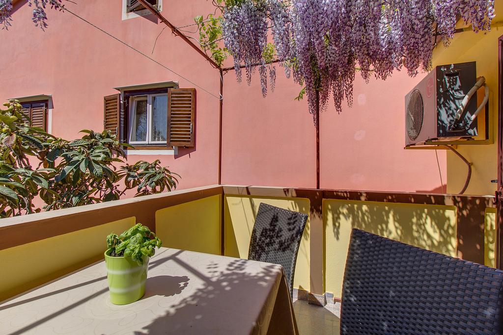 Apartments Petra Mali Losinj Exterior photo