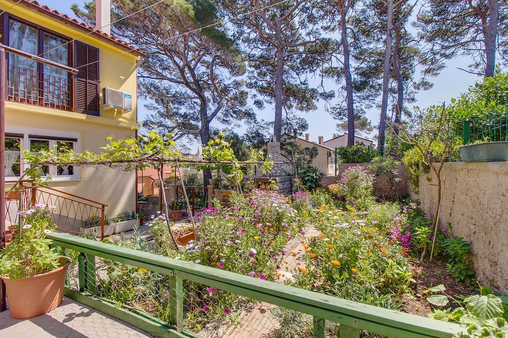 Apartments Petra Mali Losinj Exterior photo