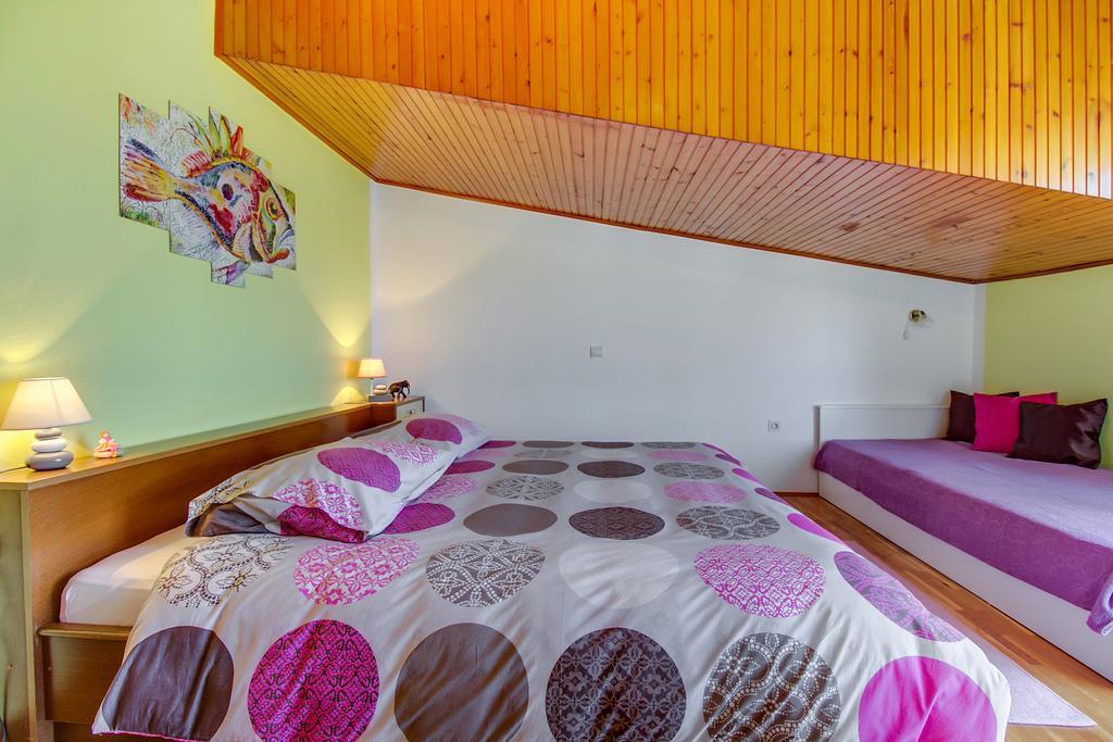 Apartments Petra Mali Losinj Exterior photo