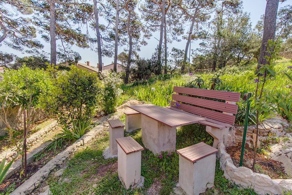 Apartments Petra Mali Losinj Exterior photo