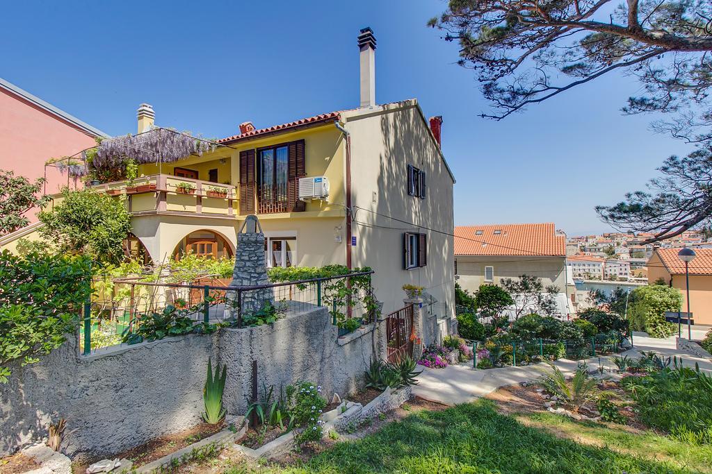 Apartments Petra Mali Losinj Exterior photo