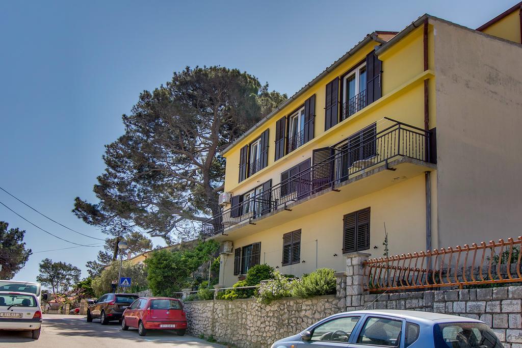 Apartments Petra Mali Losinj Exterior photo