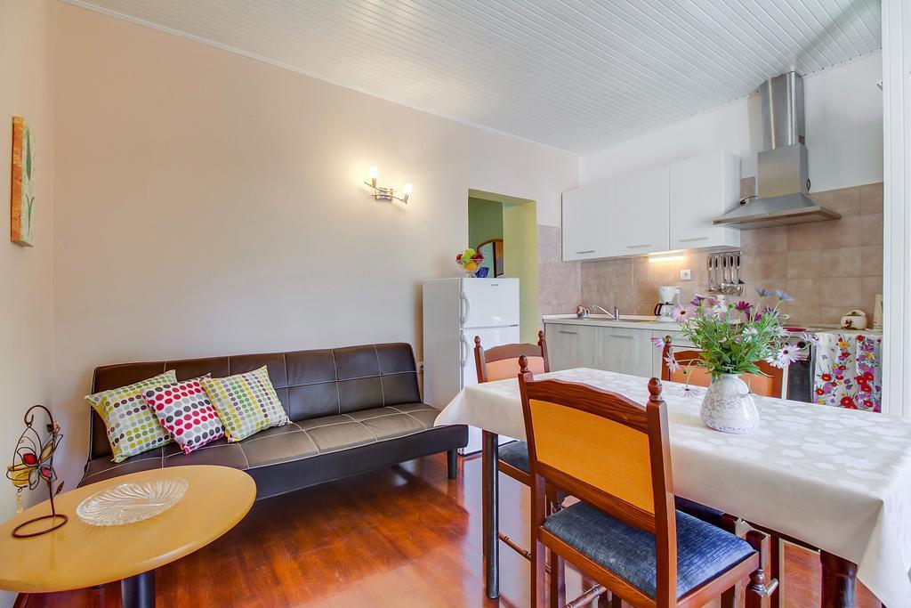 Apartments Petra Mali Losinj Exterior photo